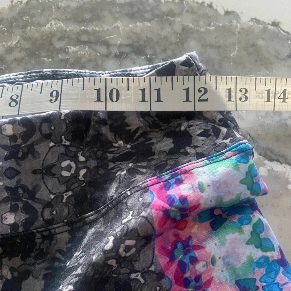 Prana Multicolor Roxanne Capri Leggings: Watercolor Tie-dye Size Small - Picture 4 of 7